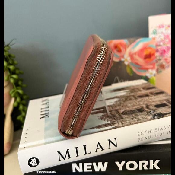 Gucci GG Guccissima Pink Leather Long Zip-a-round Wallet with GG Charm (GGXX036) - Picture 5 of 11